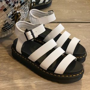 DR MARTENS BLAIRE HYDRO LEATHER SANDAL